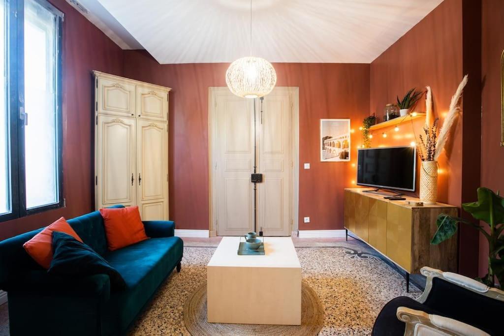 La Suite 2 Pieces Lit Queen Size Entree Privee Nîmes Exteriör bild