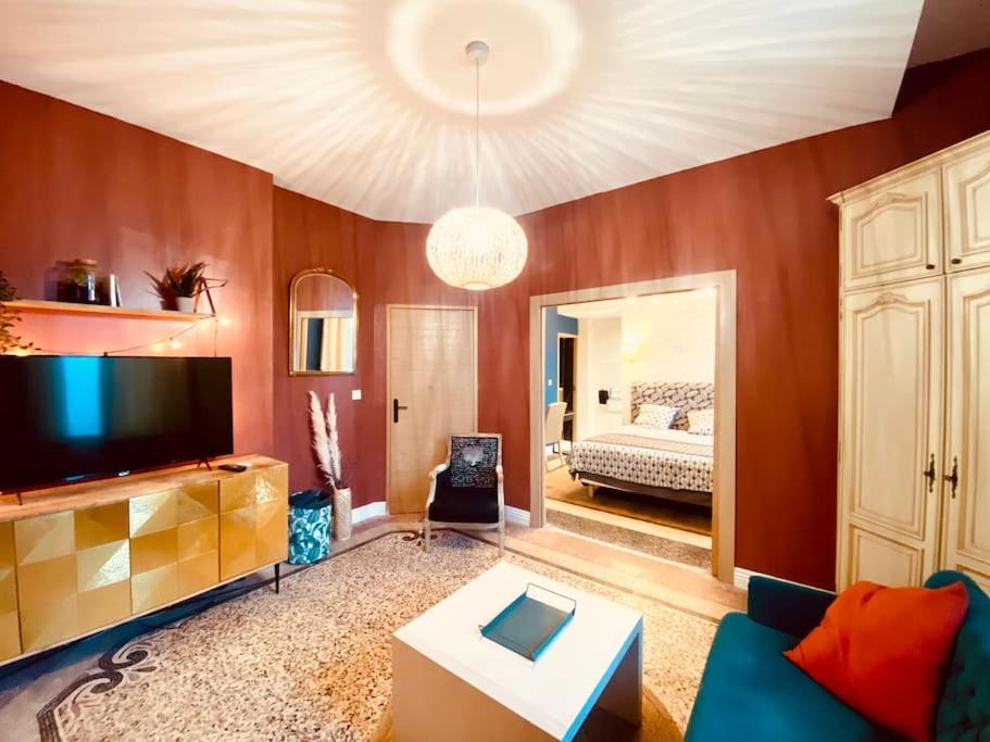 La Suite 2 Pieces Lit Queen Size Entree Privee Nîmes Exteriör bild